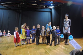 UKC4LPPP0lUC_cJv91TsDFWr_MWkX1s2U581LHOM9J0=w317-h212-p-no